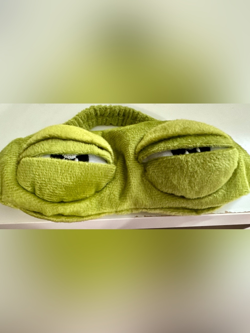 Frog Eye Plush Adjustable Eyelid Sleep Mask New - Picture 7 of 8